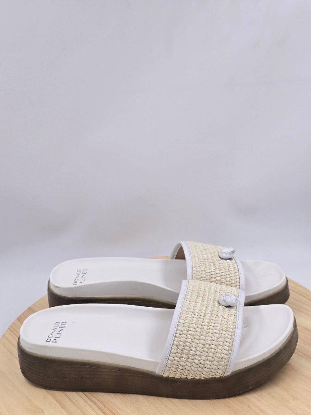 Donald Pliner Womens Farrah Off White Woven Leather Low Platform Slides sz 11M